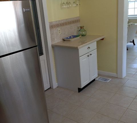 3rd image of 409 Goodall Ave