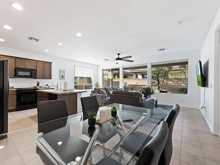 678 E Cobblestone Dr — Photo 6