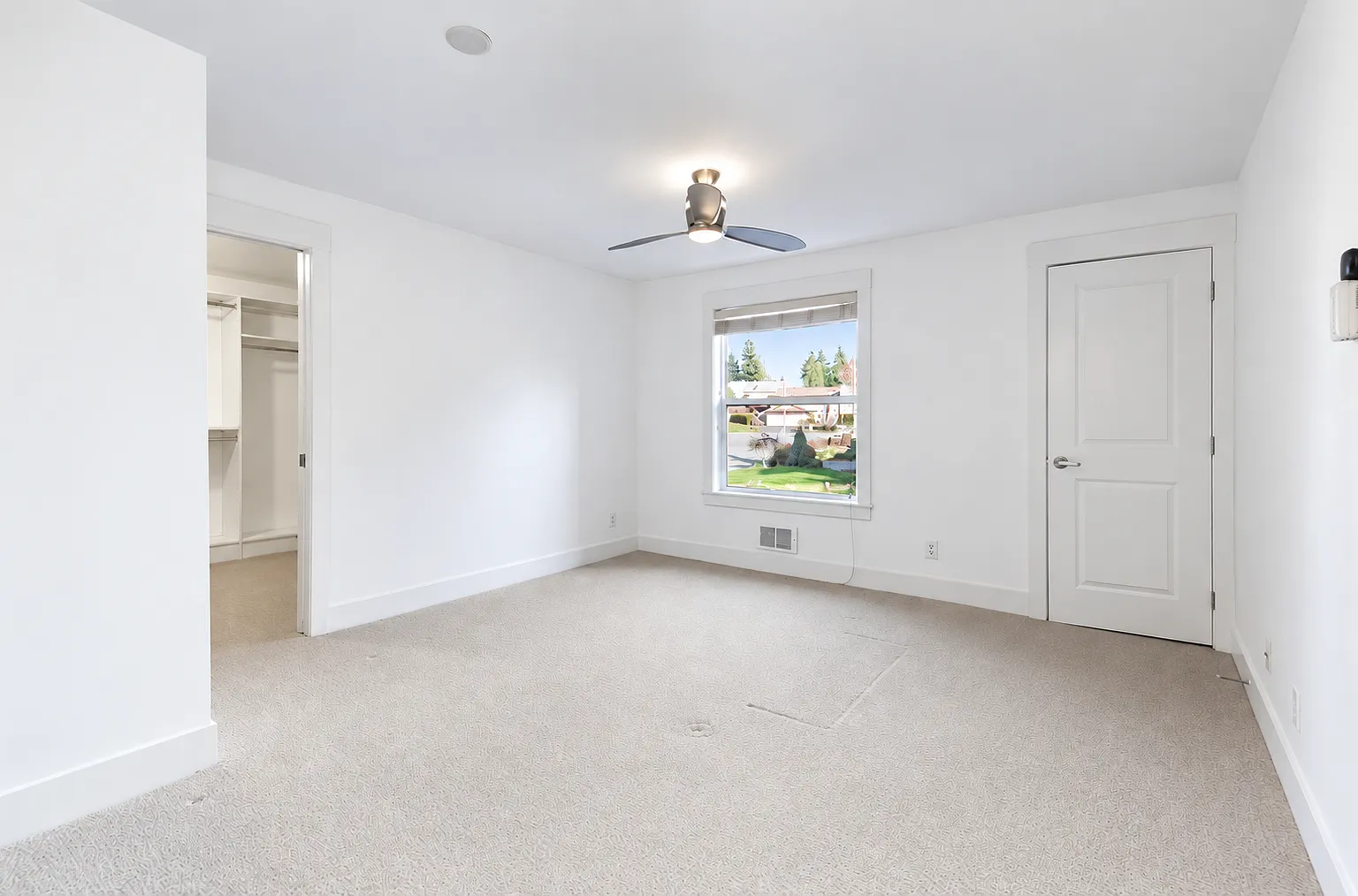 1 bed, 859 sqft, $2,400 — Photo 3
