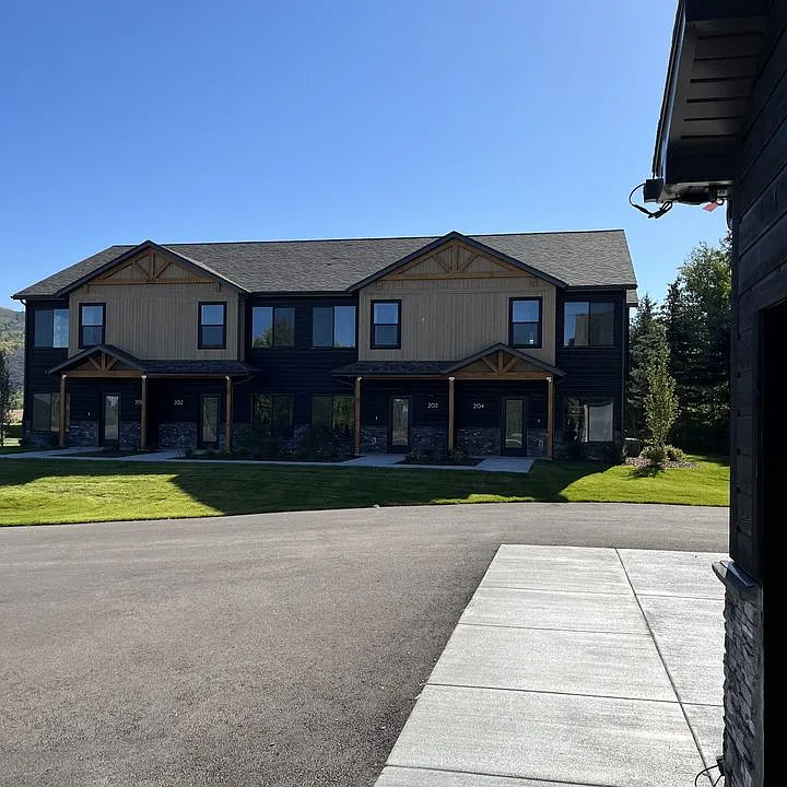 165 Lakewood Rd #203