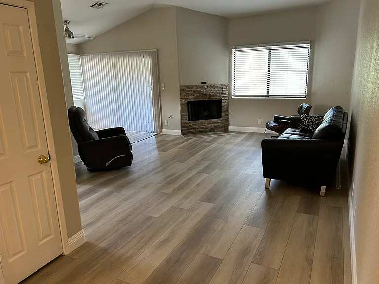 5048 S Rainbow Blvd #205 — Photo 6
