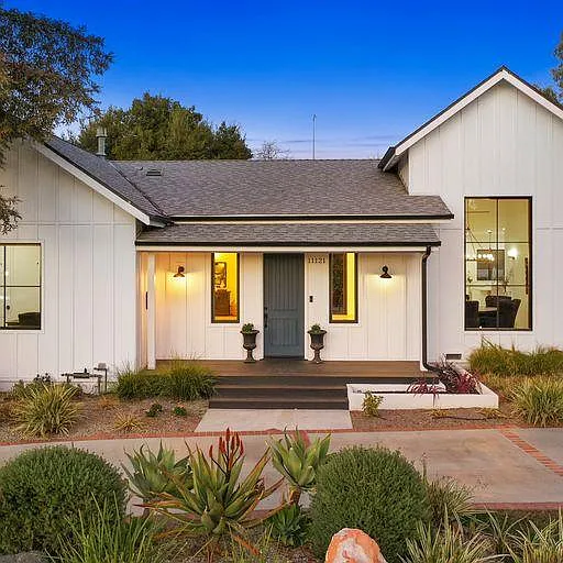 4 bed, 4551 sqft, $17,500 — Photo 3