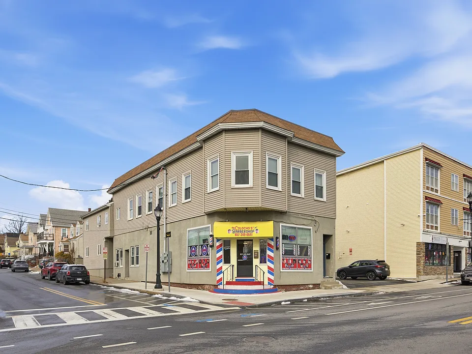 110 Ferry St #1