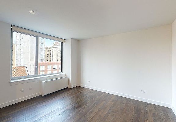 4th image of 801 Amsterdam Ave APT 8c