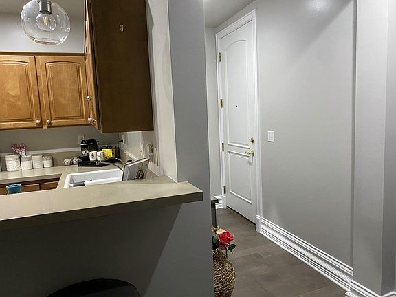 3rd image of 150 S 300 E APT 216