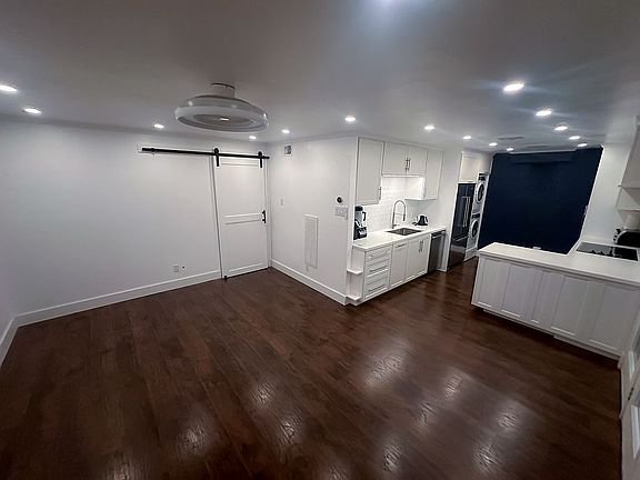 5th image of 3930 W Alabama St APT 7