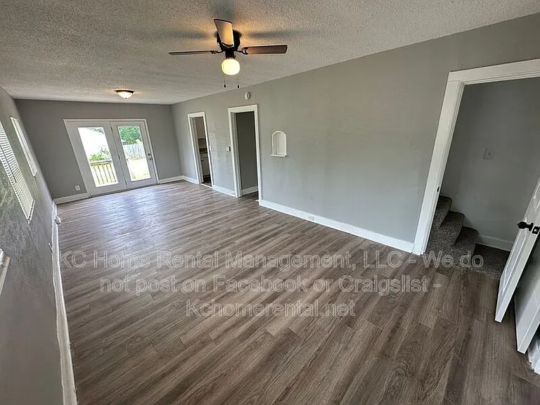 7113 N Highland Ave — Photo 8
