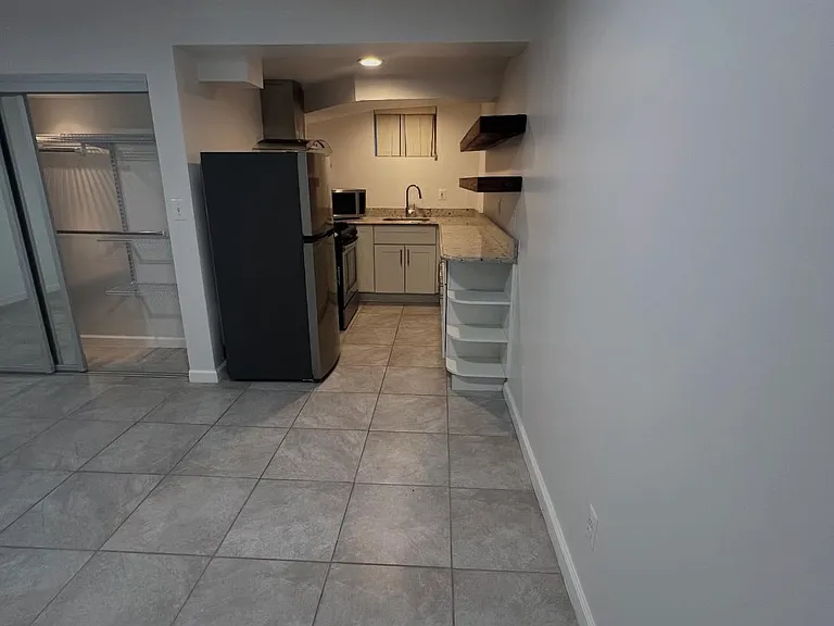 47 Lasalle Dr #1 — Photo 4