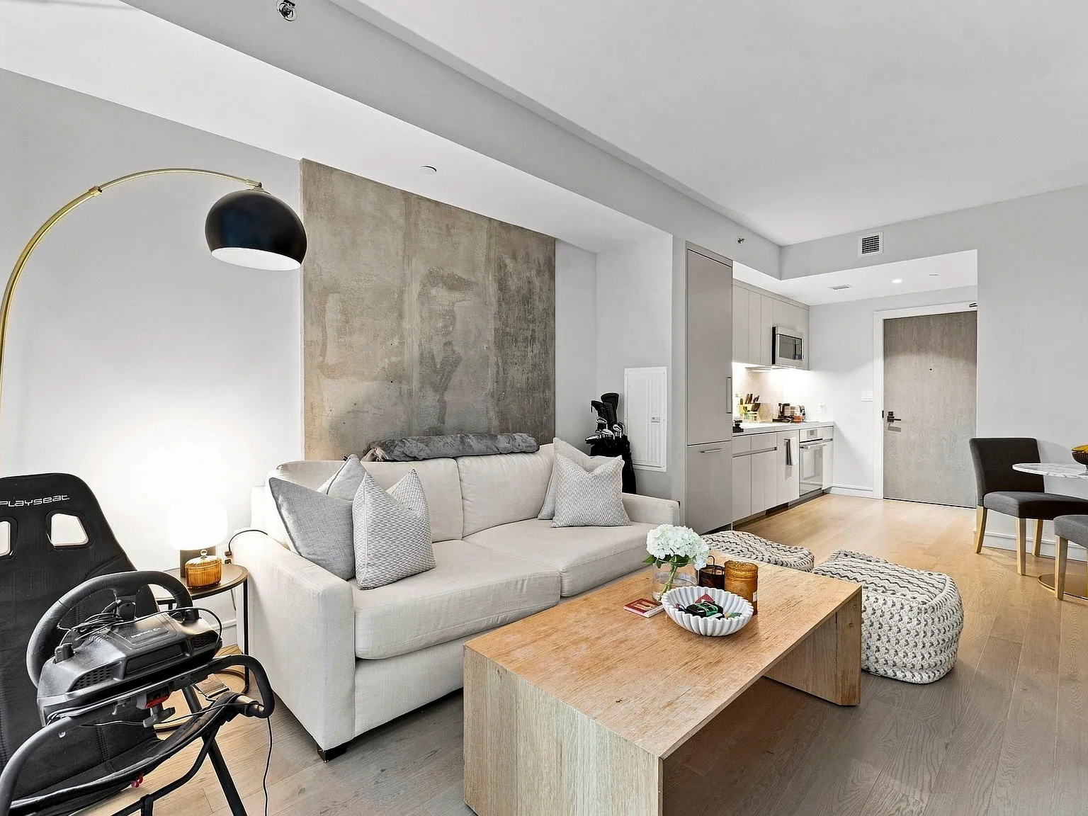 1 bed, 1.0 bath, 570 sqft, $4,500 — Photo 3