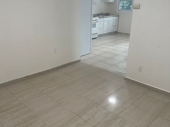 2nd image of 417 Franklin St #2