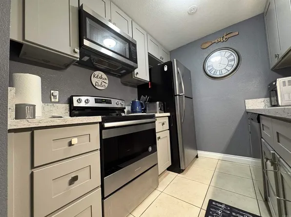 4041 Oakcrest Dr Unit 108, San Diego, CA 92105