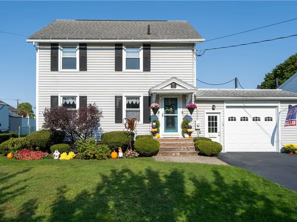 13 Livingston Blvd, Dansville, NY 14437
