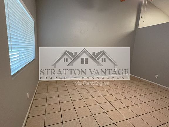 5th image of 5136 E Evergreen St Unit 1029