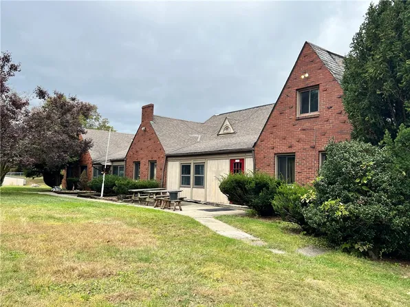 223 Jones Dr, Bridgeville, PA 15017