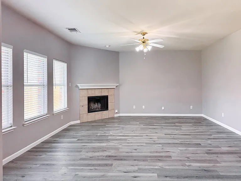 1212 Maple Terrace Dr — Photo 6