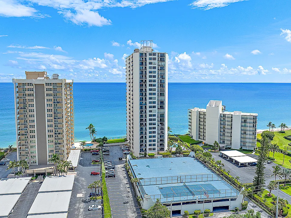 5420 N Ocean Dr #305