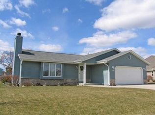 10431 S Faith Ave, Oak Creek, WI 53154