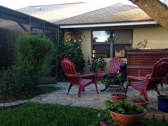 5th image of 1118 SE Mendoza Ave