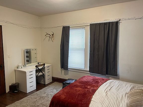 5th image of 3306-08 N Oakland Ave