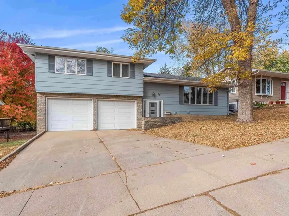 715 S Lowell Ave, Sioux Falls, SD 57103