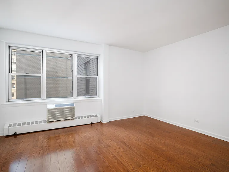 300 E 46th St #18A — Photo 7