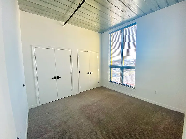Kelley Square Lofts — Photo 10
