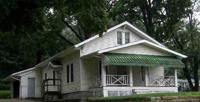 1st image of 824 Belmont Ave