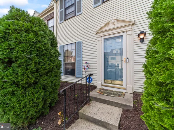 4 Van Buren Pl, Lawrence Township, NJ 08648