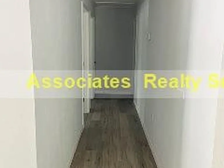 7215 SW 42nd Pl — Photo 4