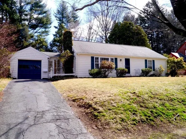 52 Blue Hills Rd, Amherst, MA 01002