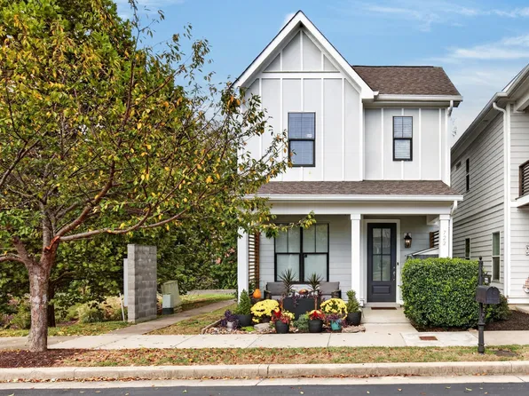 722 Cottage Park Dr, Nashville, TN 37207
