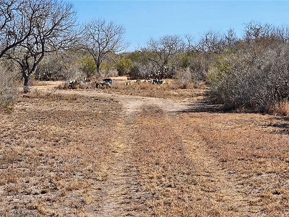 2nd image of 123-124 Frontier Rd