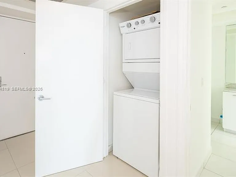 55 SE 6th St #CU-2210 — Photo 8