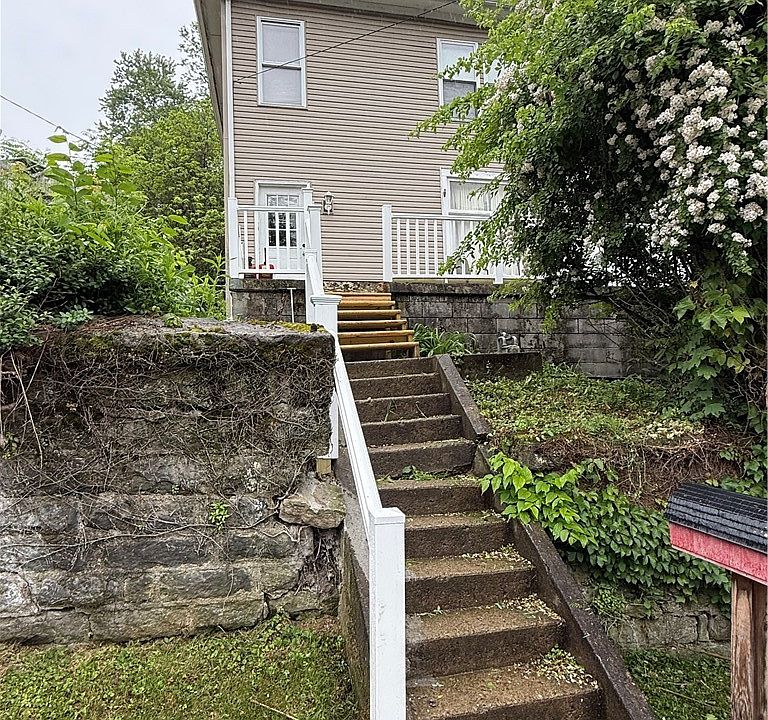 1st image of 740 Minerva St