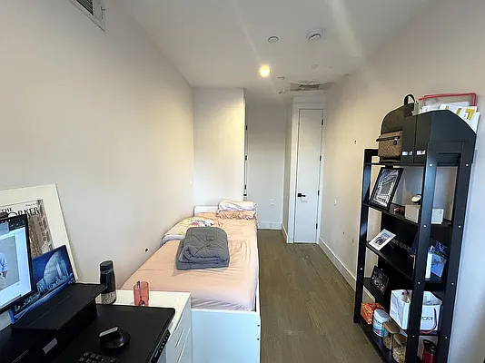 Rented by Pear NYC LLC | media 7