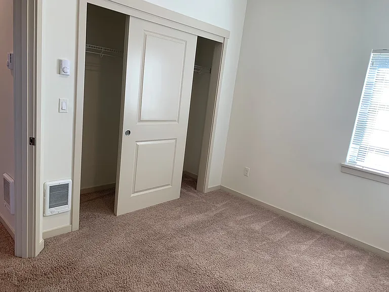 630 NW Kingwood Ave #104 — Photo 18