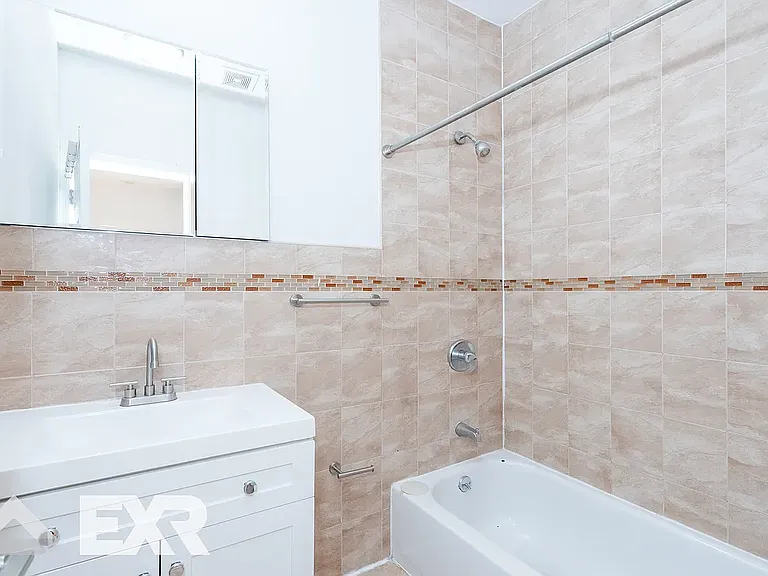 68 Covert St #3B — Photo 4