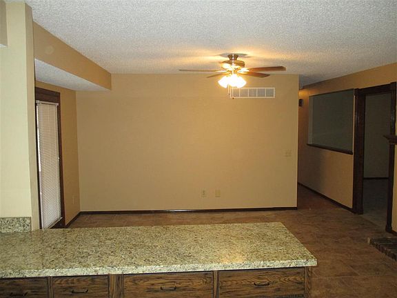 4th image of 15618 91st Ave