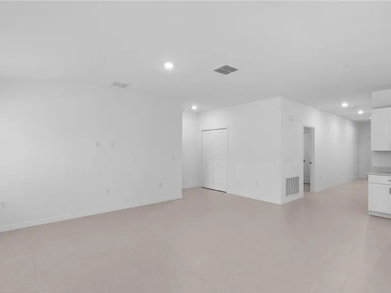 334 Pinehurst Ave — Photo 9