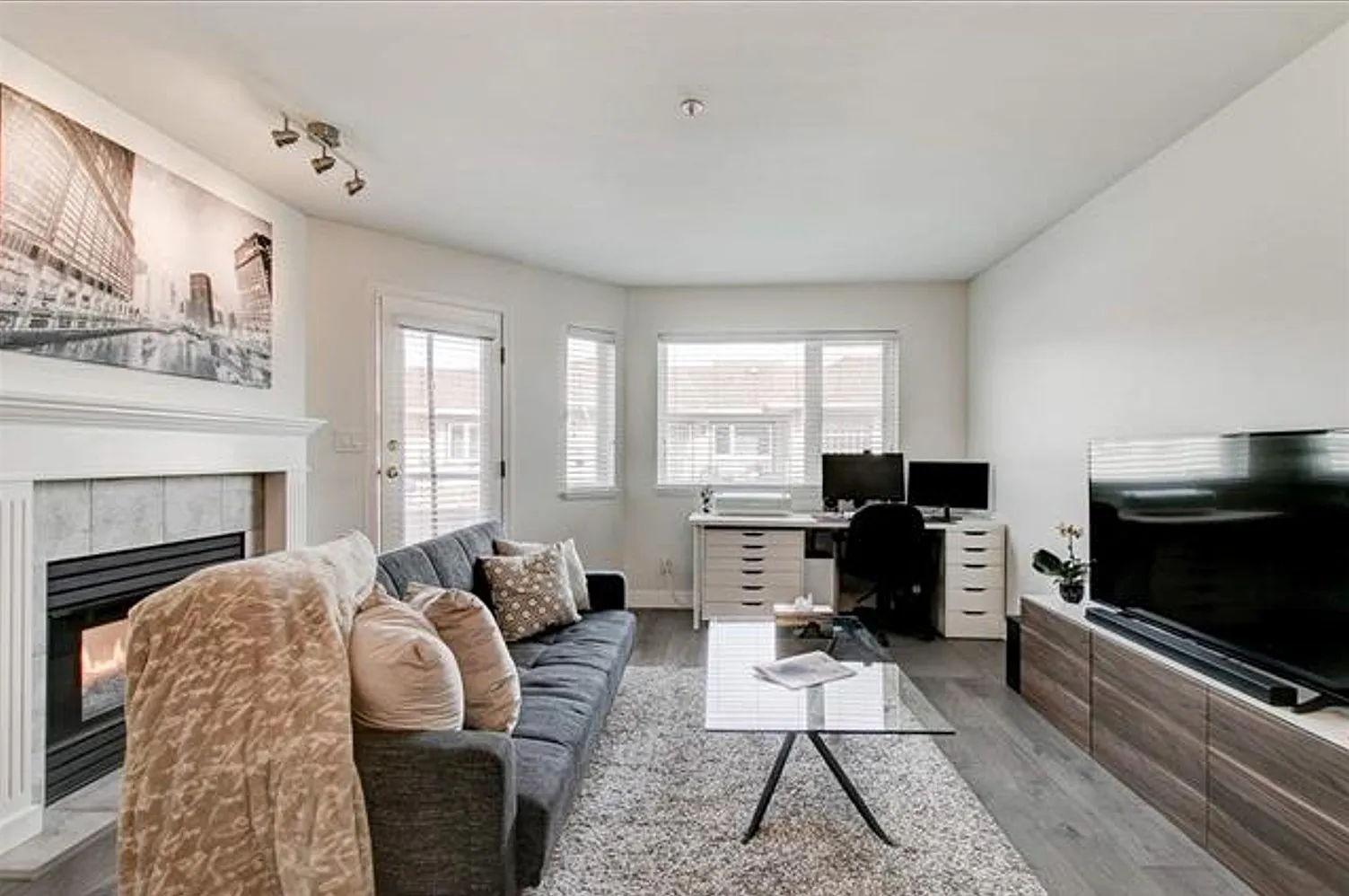 1 bed, 700 sqft, $2,000 — Photo 4