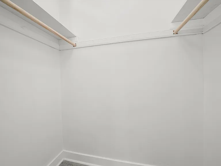 6126 S Ingleside Ave #2E — Photo 5