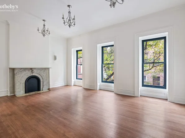 235 East 31st Street image 8 of 13