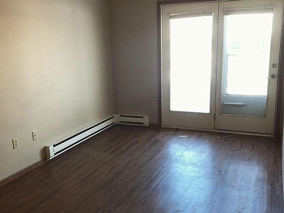 2nd image of 200 Oak St APT 110