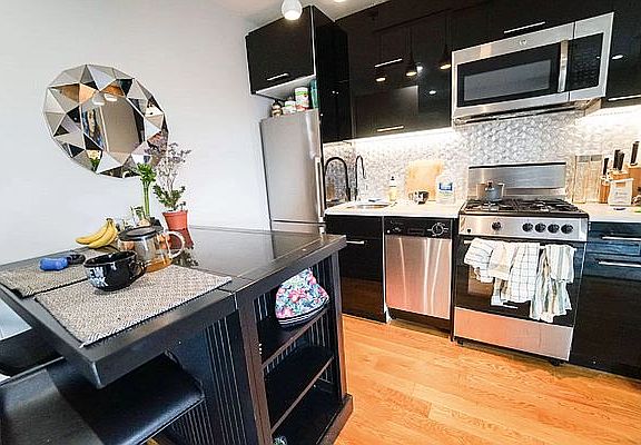 5th image of 876 De Kalb Ave #704