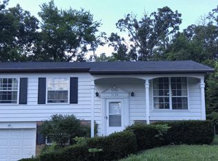 5132 Woodway Dr, Jefferson City, MO 65109