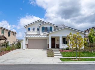 135 Edgewood Dr, Fillmore, CA 93015