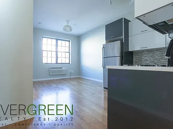 58a Vernon Avenue image 1 of 11