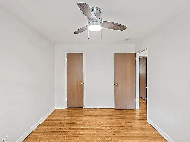 560 N Garfield St — Photo 23
