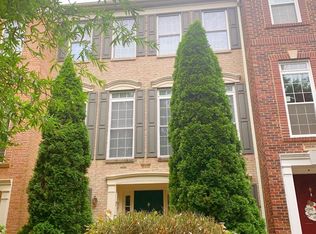 25832 Turlough Ter, Chantilly, VA 20152