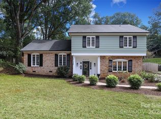 6619 Lancer Dr, Charlotte, NC 28226